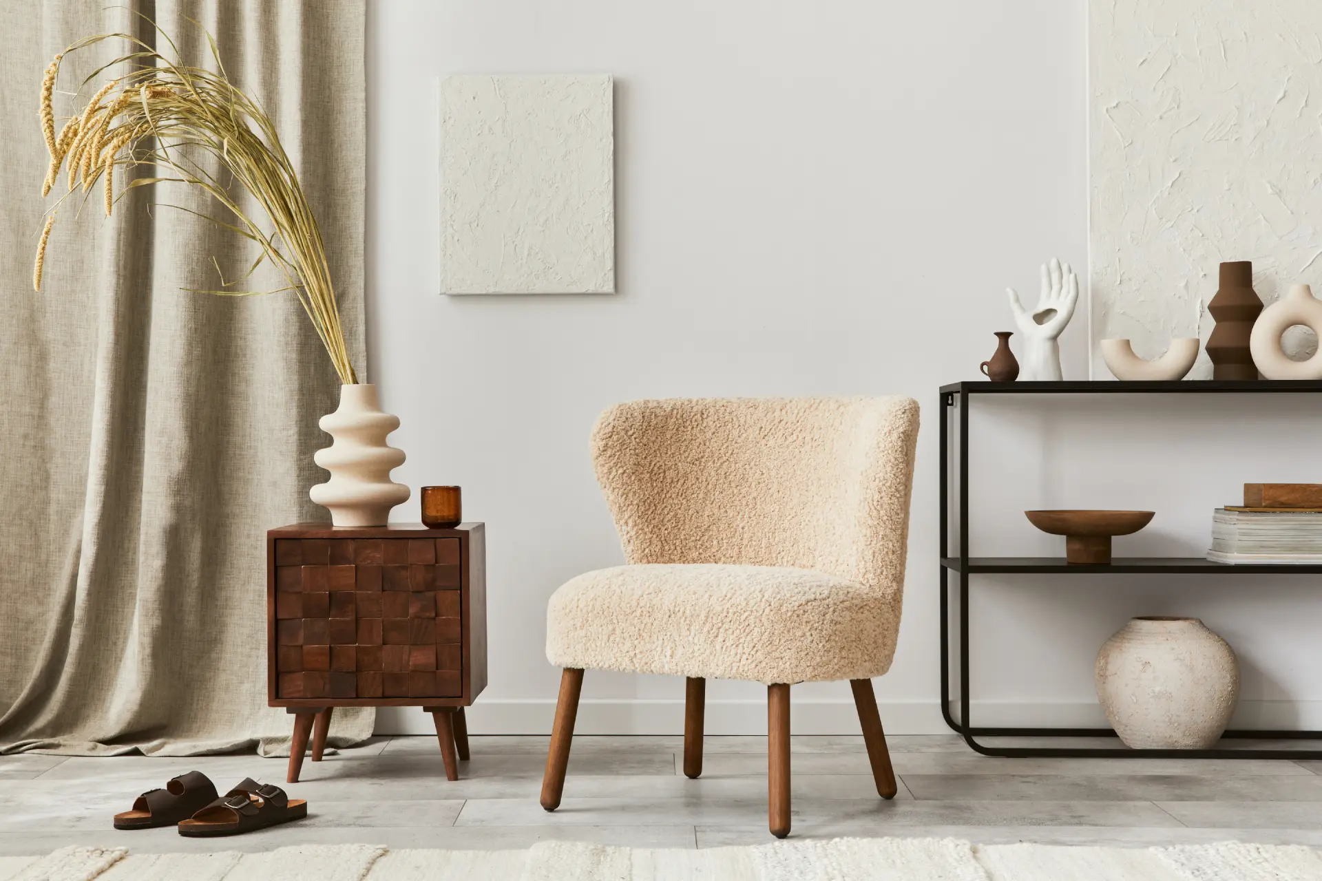 stylish-composition-of-cozy-living-room-interior-d-2024-10-17-23-36-56-utc.webp